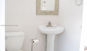 1020 94th St 301, Bay Harbor Islands, FL 33154