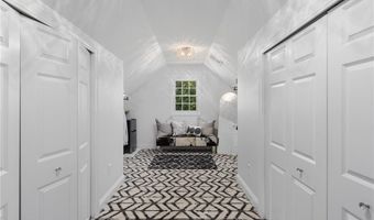 19 Cassandra Ln, North Kingstown, RI 02852
