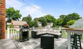 80 PECK Ave, Bristol, RI 02809