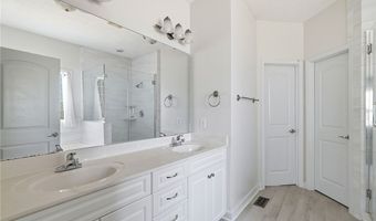 100 Cross Pointe Ln, Aberdeen, NC 28315