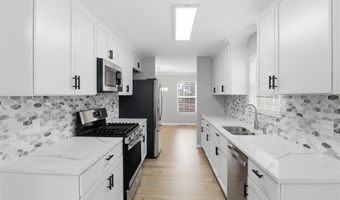 6607 CASTLE BAR Ct, Alexandria, VA 22315