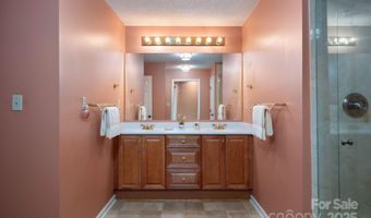 9 Sandon Cir, Asheville, NC 28804