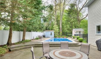 23 Pine Top Rd, Barrington, RI 02806