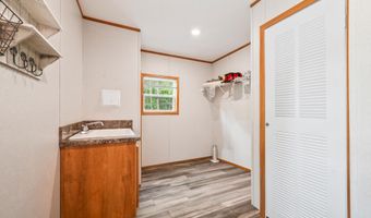 33 Old Bridge Ct, Effingham, NH 03882