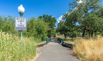 1416 Nighthawk Dr, Santa Rosa, CA 95409