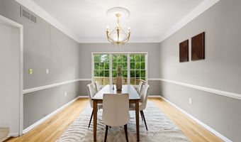 18 MONTFORT Dr, Belle Mead, NJ 08502