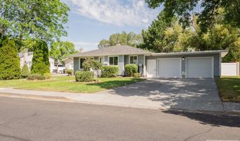 2915 Sawtooth St, Ammon, ID 83406