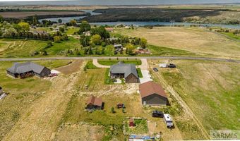 161 Snake River Dr, American Falls, ID 83211