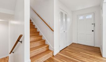 9505 SEDDON Ct, Bethesda, MD 20817