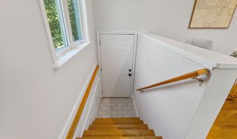 6111 35TH St N, Arlington, VA 22213