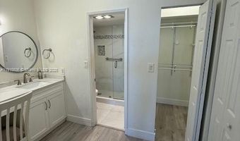 20515 E Country Club Dr 147, Aventura, FL 33180