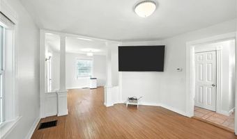 997 W SHORE Rd, Warwick, RI 02889