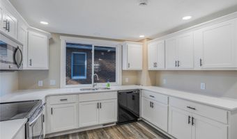 217 N 6th St, Adel, IA 50003