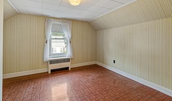 34 Second Ave, Augusta, ME 04330