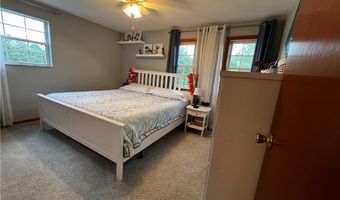 516 Chestnut Ridge Rd, Amwell, PA 15301