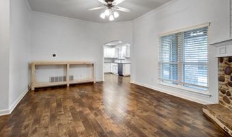 208 James St, Aledo, TX 76008