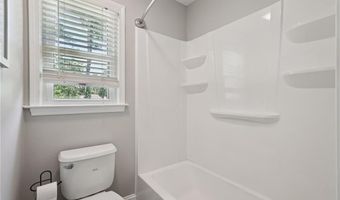 1496 Fallsbrook Ct NW, Acworth, GA 30101