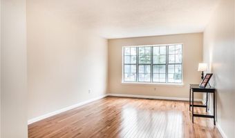 1369 Nykiel Ct, Ballwin, MO 63011