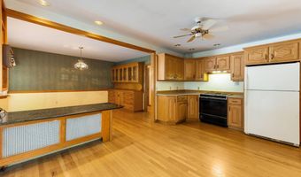 60 Boulder Dr, Auburn, ME 04210