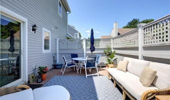 406 Corey Ln, Middletown, RI 02842