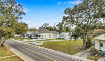 412 Main St, Bay St. Louis, MS 39520