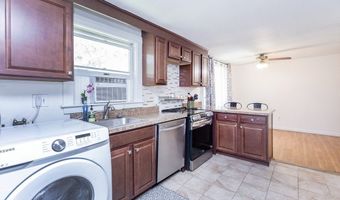 8 Andover Rd, Beverly, MA 01915