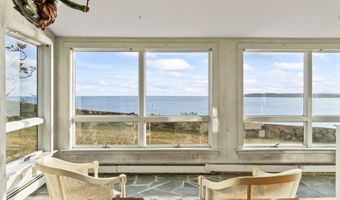 81 Nubble Rd, York, ME 03909