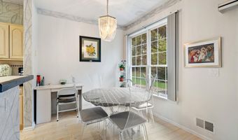 24 Symphony Ave, Bayville, NJ 08721