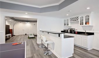 265 Oakhurst Leaf Dr, Alpharetta, GA 30004