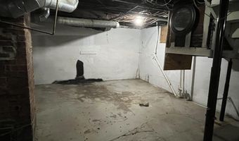 11 5th Ave W, Albia, IA 52531