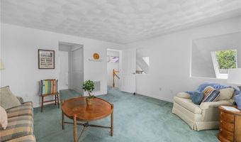 45 FOX Dr, Narragansett, RI 02882