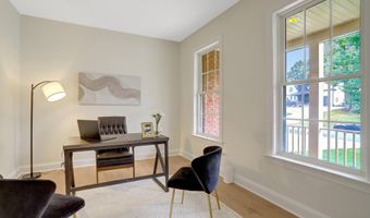 3905 COOK St, Alexandria, VA 22311