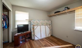 151 W 4th St, Auburn, KS 66402