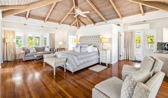 1036 Mokulua Dr, Kailua, HI 96734