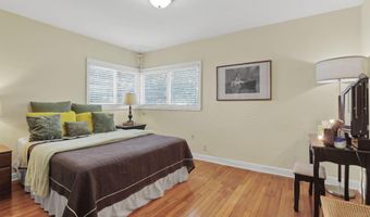 1205 Kenwick Rd, Columbus, OH 43209
