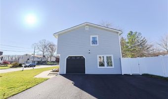31 Salina Ave, Johnston, RI 02919