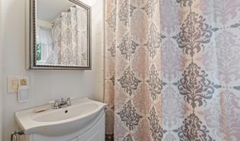 381 N Charles St, Adrian, MI 49221