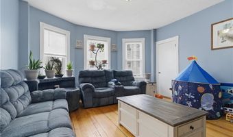 85 Hendricks St, Central Falls, RI 02863