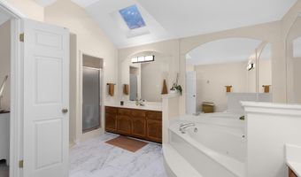 3775 OAK FOREST Dr, Bartlett, TN 38135