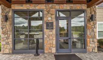 7 Longview Dr 105, Atkinson, NH 03811