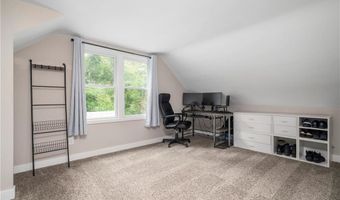 96 Dexter Rd, Scituate, RI 02857