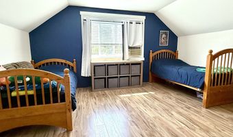 1275 ISLAND St, Springfield, OR 97477