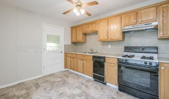 3813 GABLES St, Amarillo, TX 79110