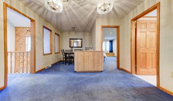 9 University Pl, Amsterdam, NY 12010