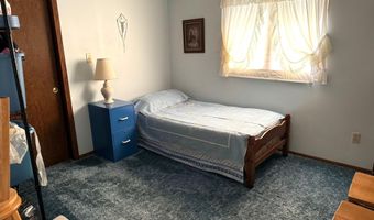 1221 E Linden St, Algona, IA 50511