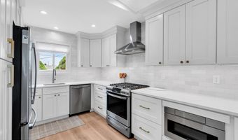 87 Ronald Ave S, Bayville, NJ 08721