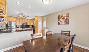 1005 E Orchard St, Arlington Heights, IL 60005
