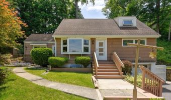 16 Lenape Ave, Andover, NJ 07860