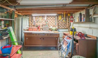 2909 Sanitarium Rd, Akron, OH 44312