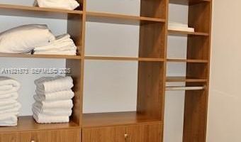 20000 E Country Club Dr 1207, Aventura, FL 33180